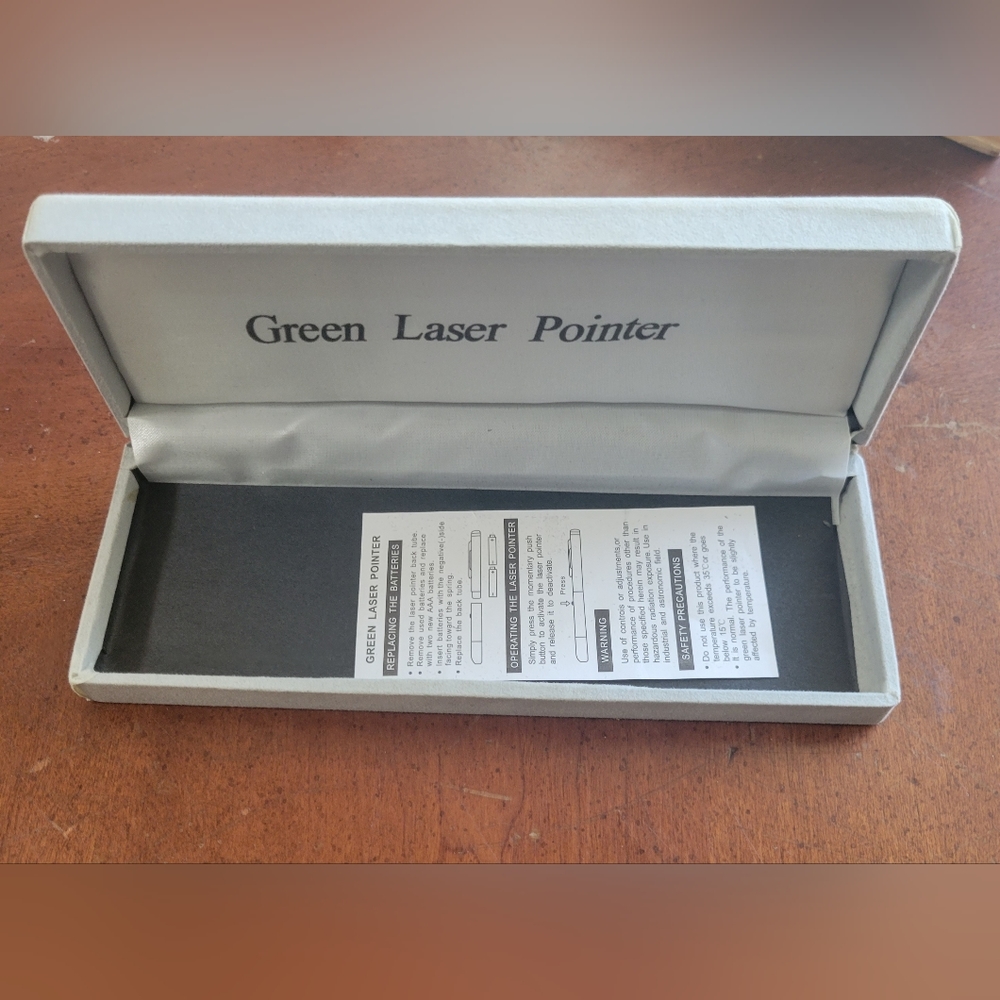 Green Laser Pointer - Picture 5 of 8